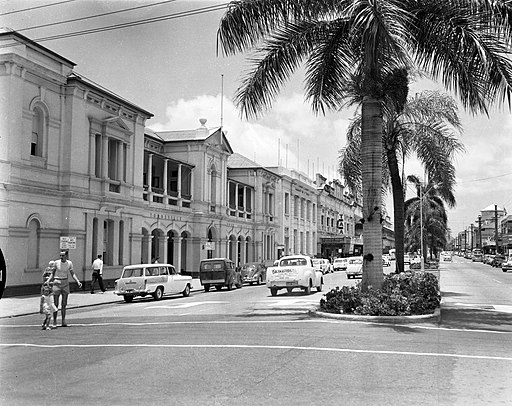sml Post_Office,_Flinders_Street,_Townsville,_c_1962