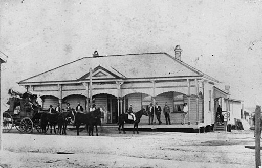 512px-StateLibQld_1_101980_Charters_Towers_Post_Office,_Queensland,_ca._1880