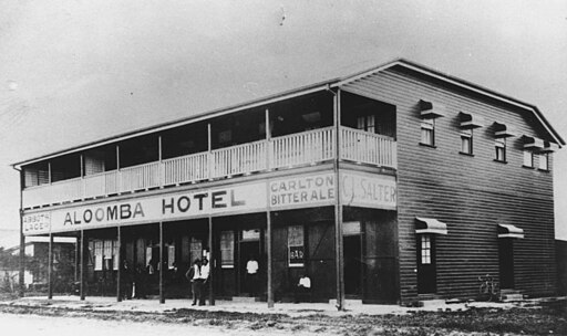 512px-Aloomba_Hotel,_Aloomba_Queensland,_circa_1925