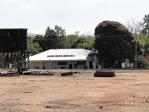 512px-Almaden_Railway_Hotel