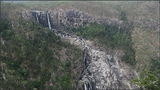 512px-Blencoe_Falls,_Girrigun_National_Park,_Far_North_Queensland,_2022